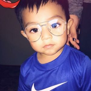 Meet your Posher, Dania